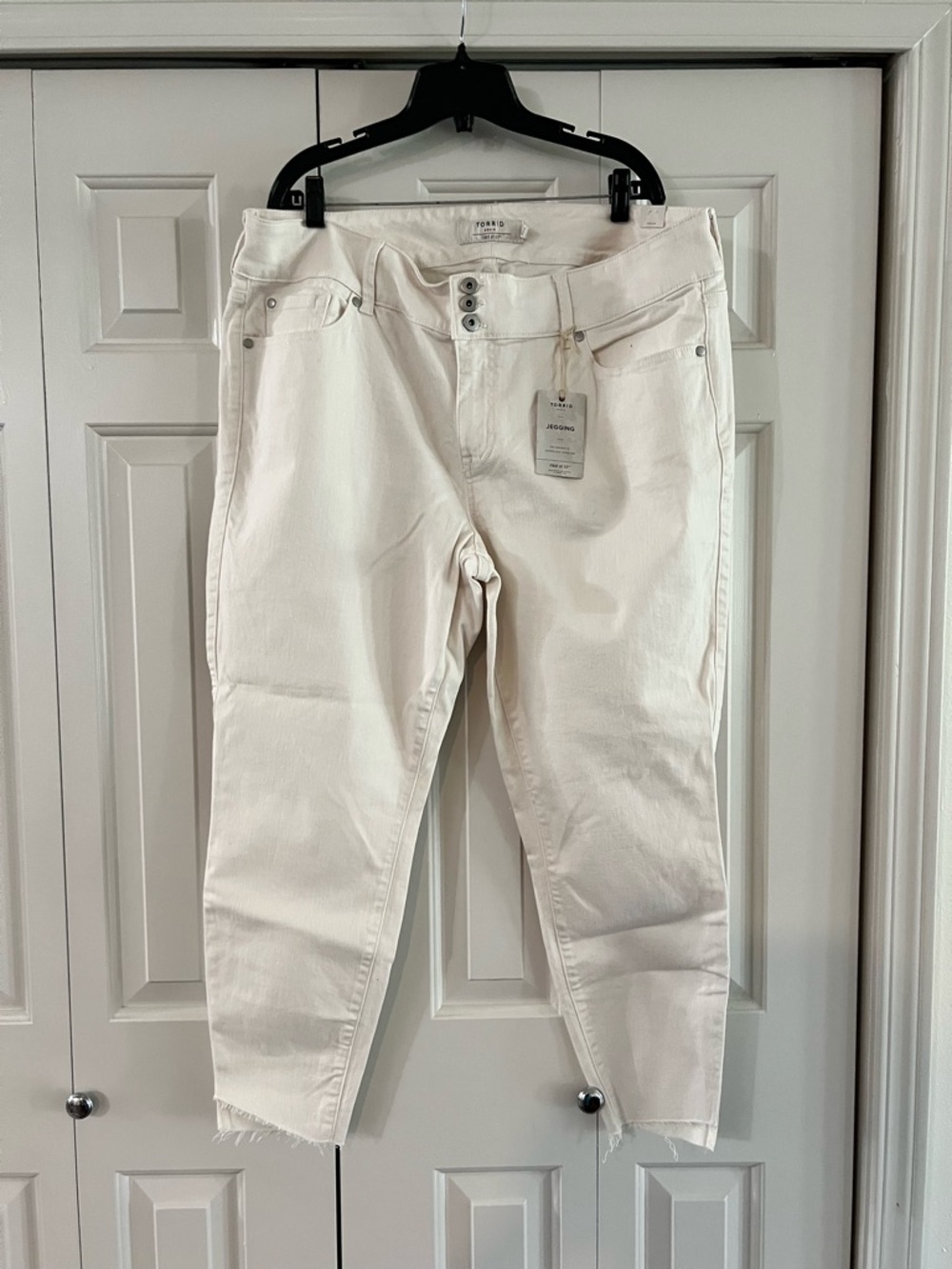 Torrid Jegging White High-Rise Stretch Jeans